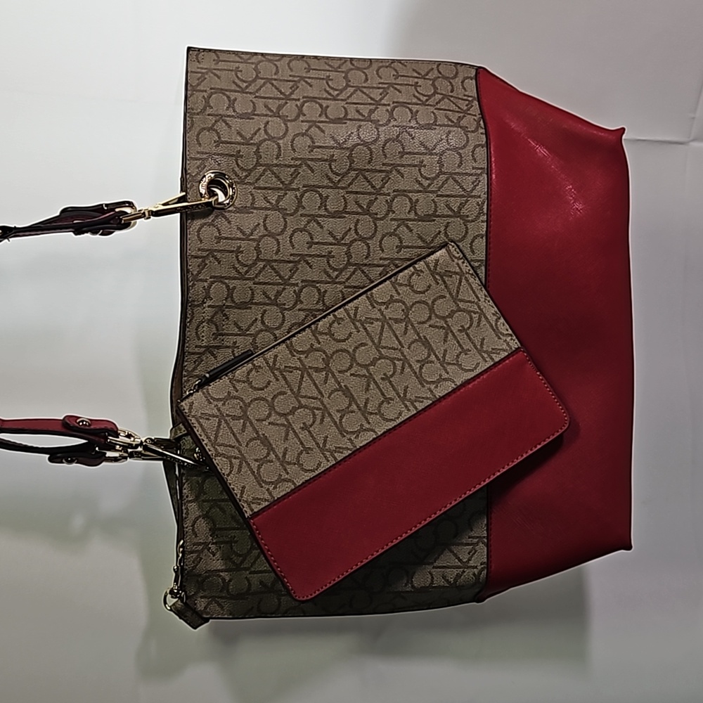 Calvin Klein NWOT Large Tote Set